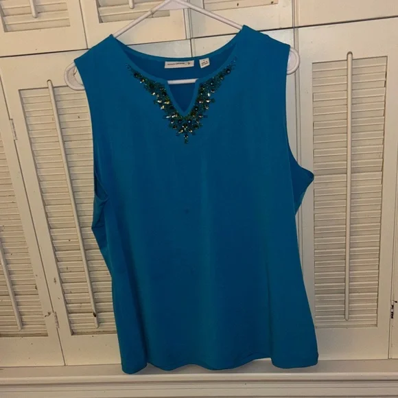 Susan Graver Blue Sleeveless Blouse with Beaded Neckline. NWT women’s size L - Picture 2 of 5